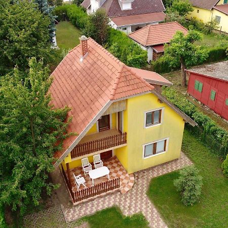 Dávid Apartman Gárdony Esterno foto